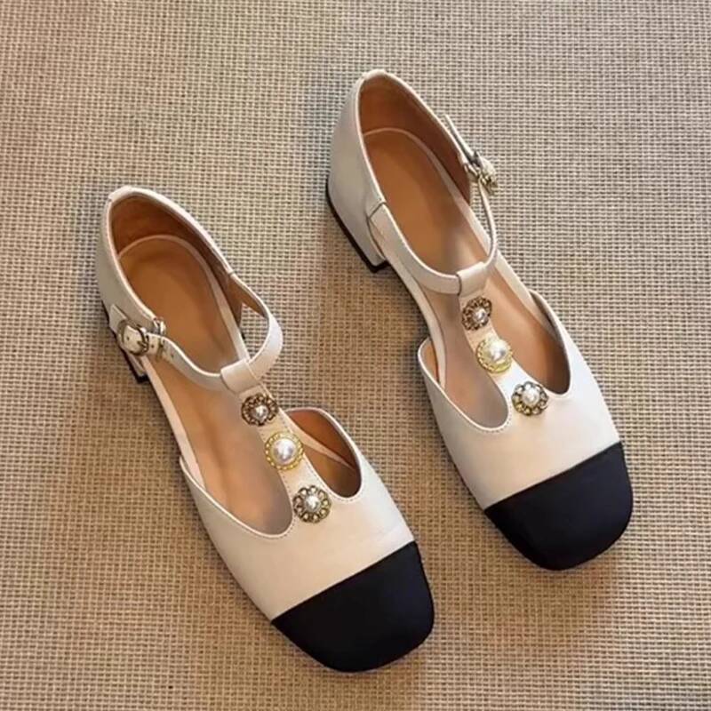 Sandals - Sandalias De tacón con punta cuadrada