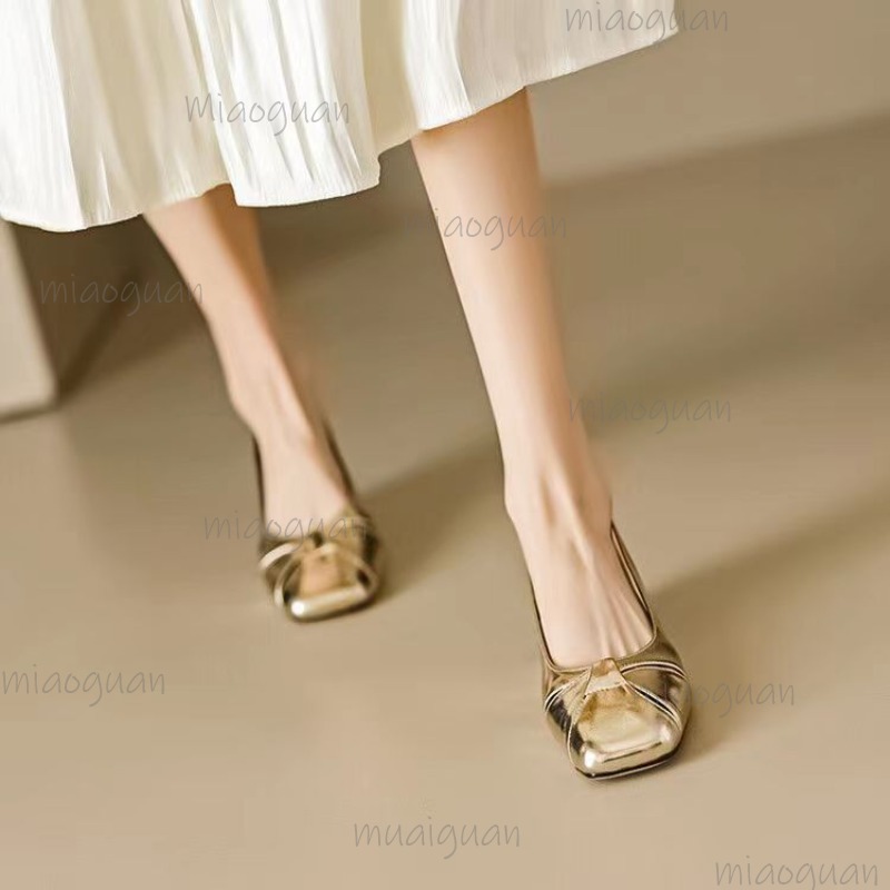 Zapatos De tacón bajo con cubi - Sandals reseña y precio