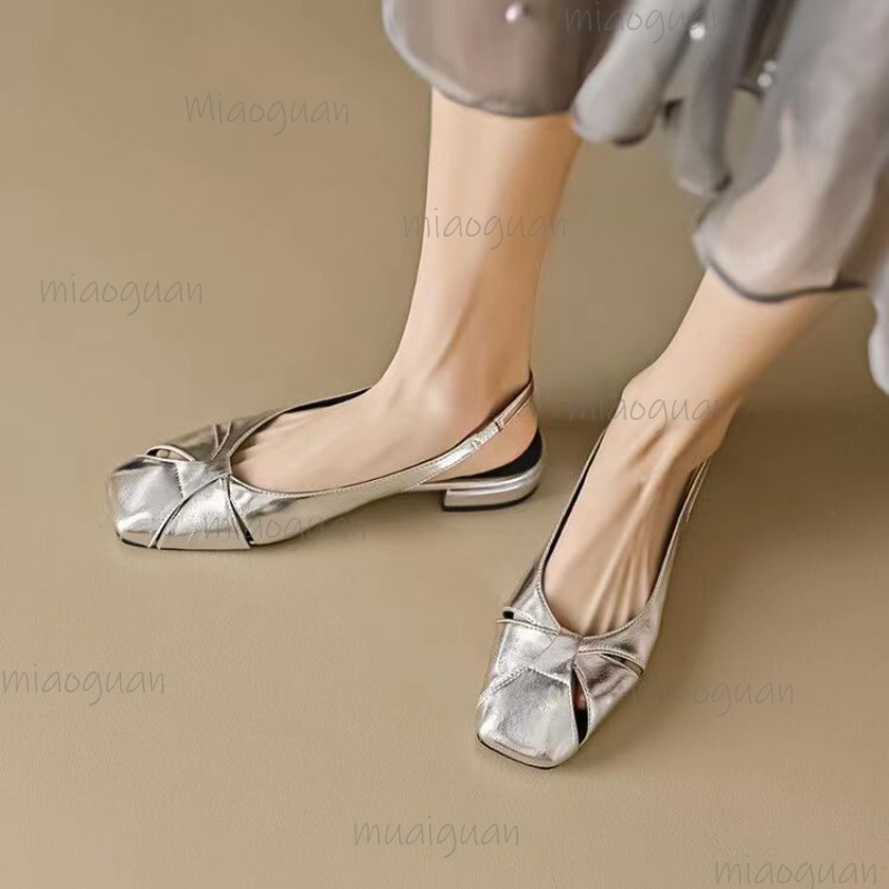 Zapatos De tacón bajo con cubi - Sandals reseña y precio